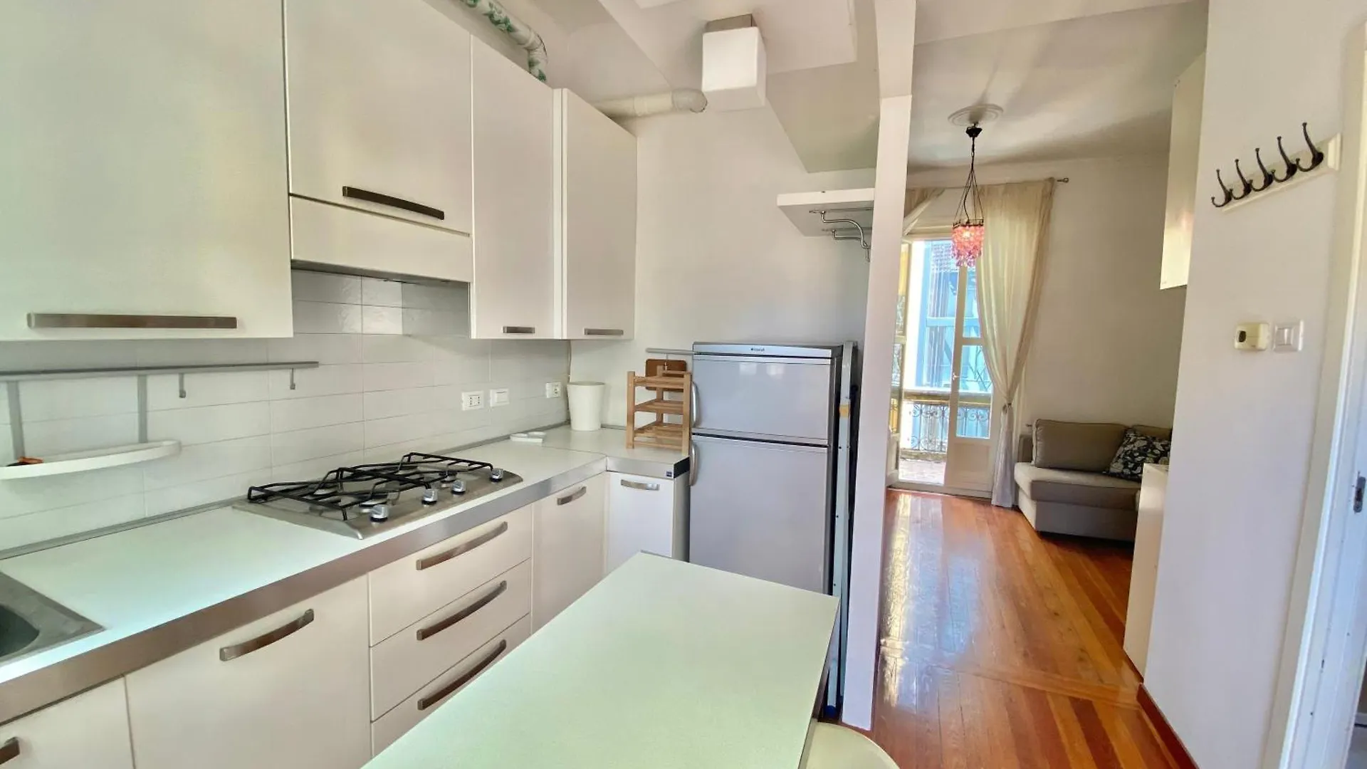 Apartament In Coorte Di Prestigio, Tra Milano Centro, City Life E Metropolitana A Due Passi